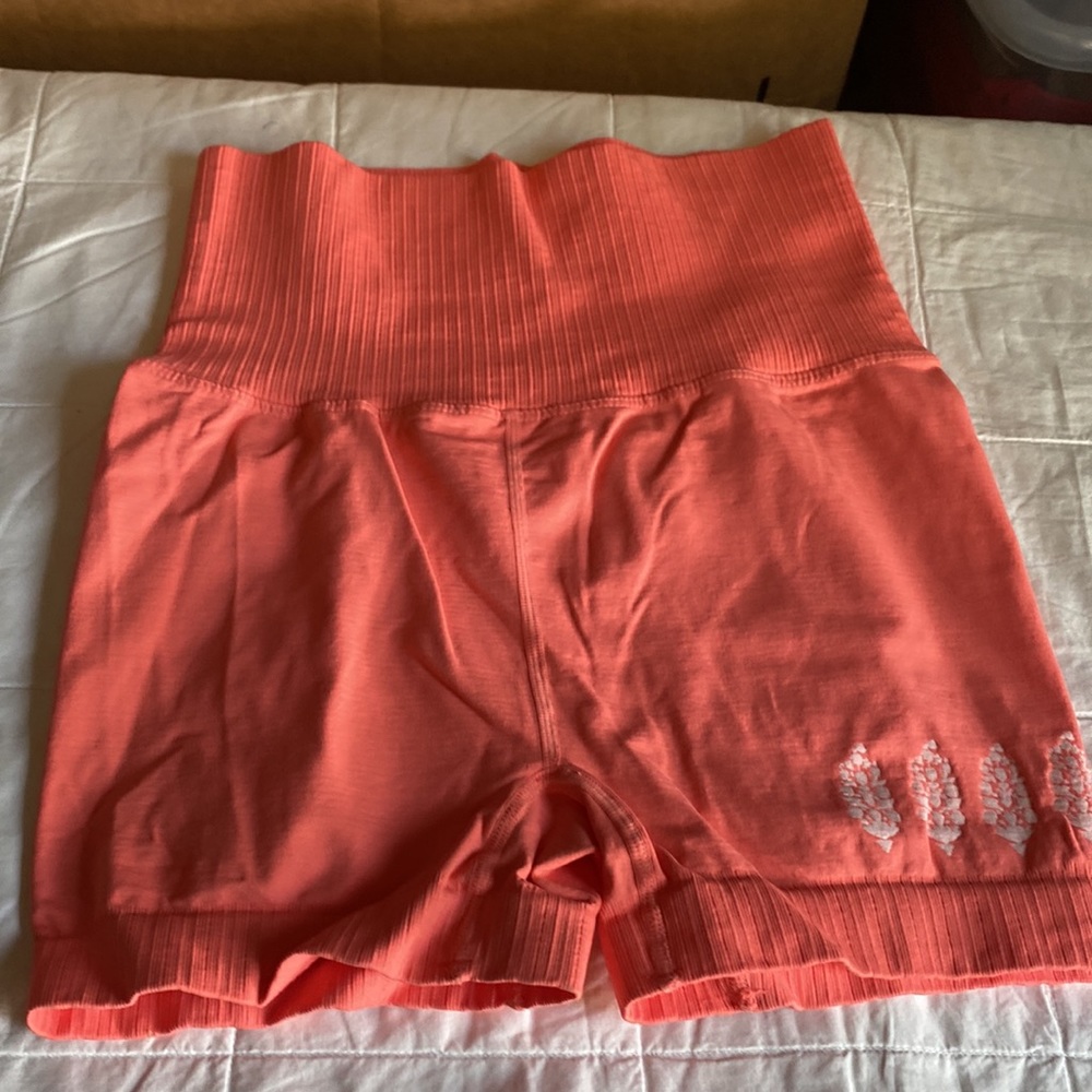 NEW🌺free people good karma running short BIG HALF WAY LOGO - Picture 11 of 17